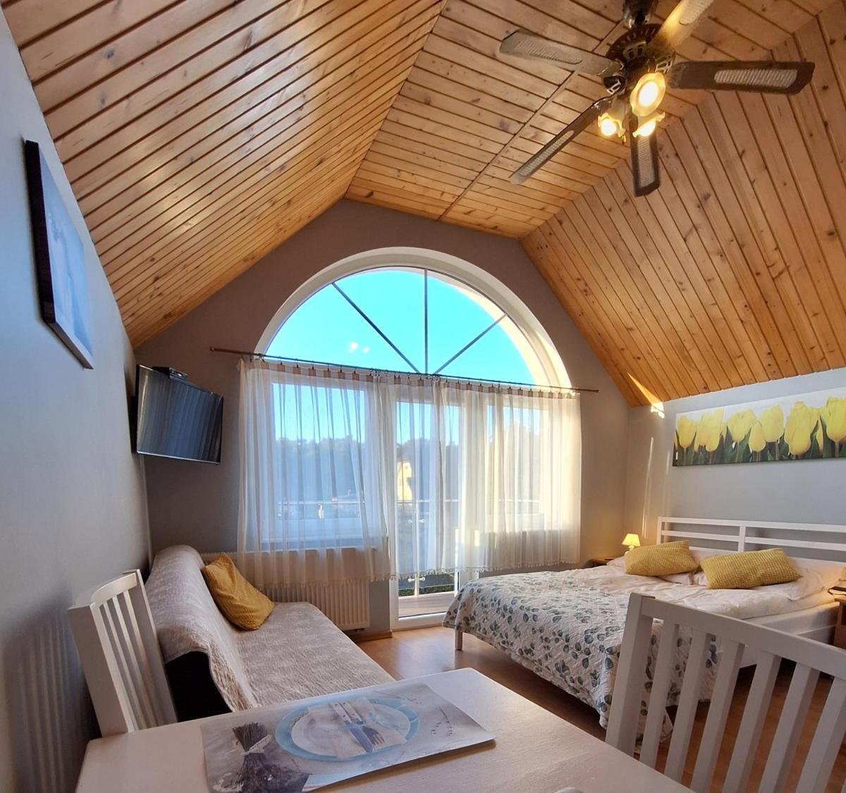 Hotel Helios à Dębki Extérieur photo