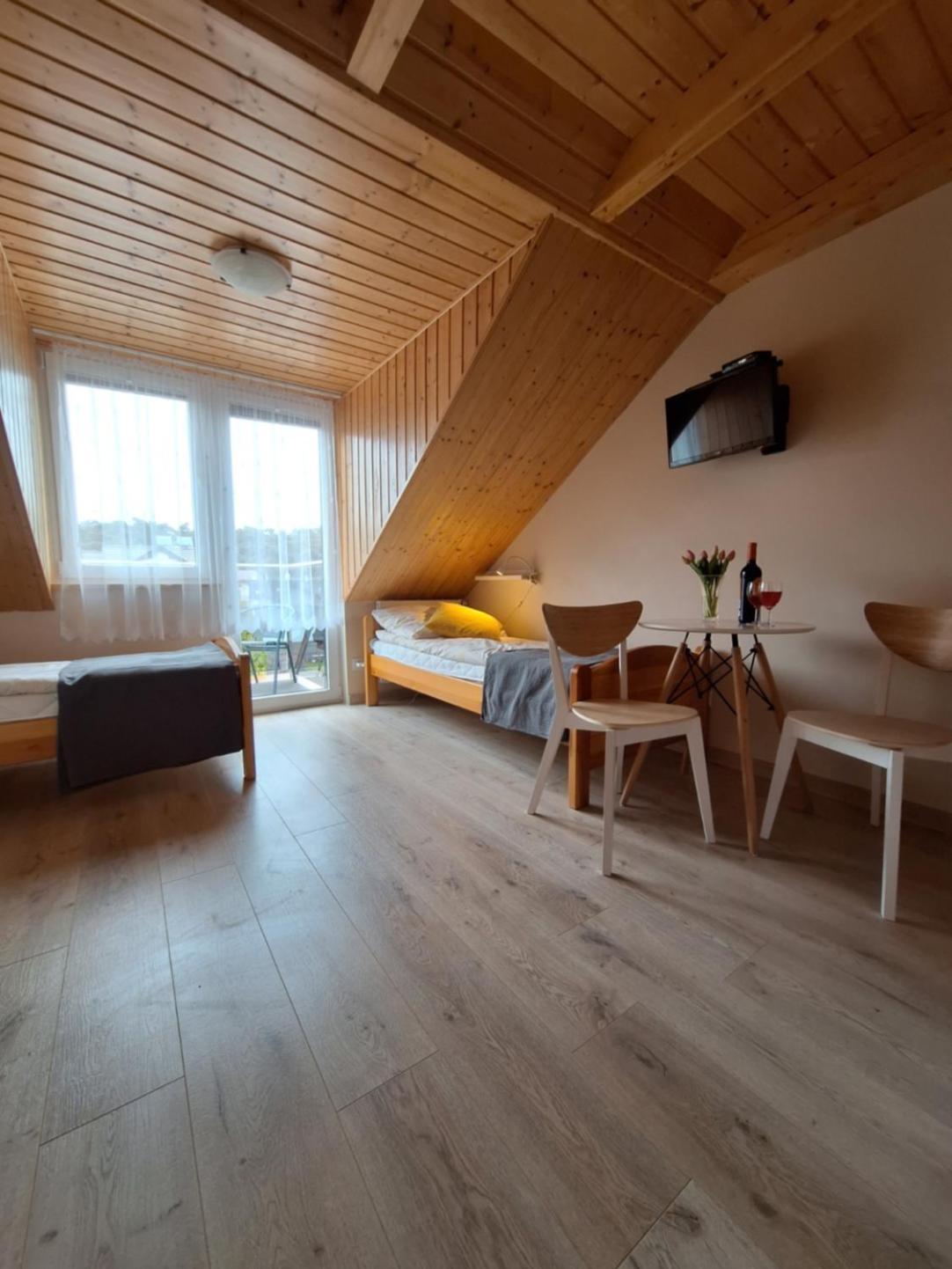 Hotel Helios à Dębki Extérieur photo