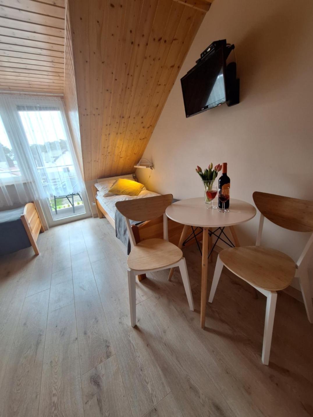 Hotel Helios à Dębki Extérieur photo